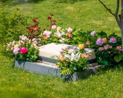 九公山墓碑装饰